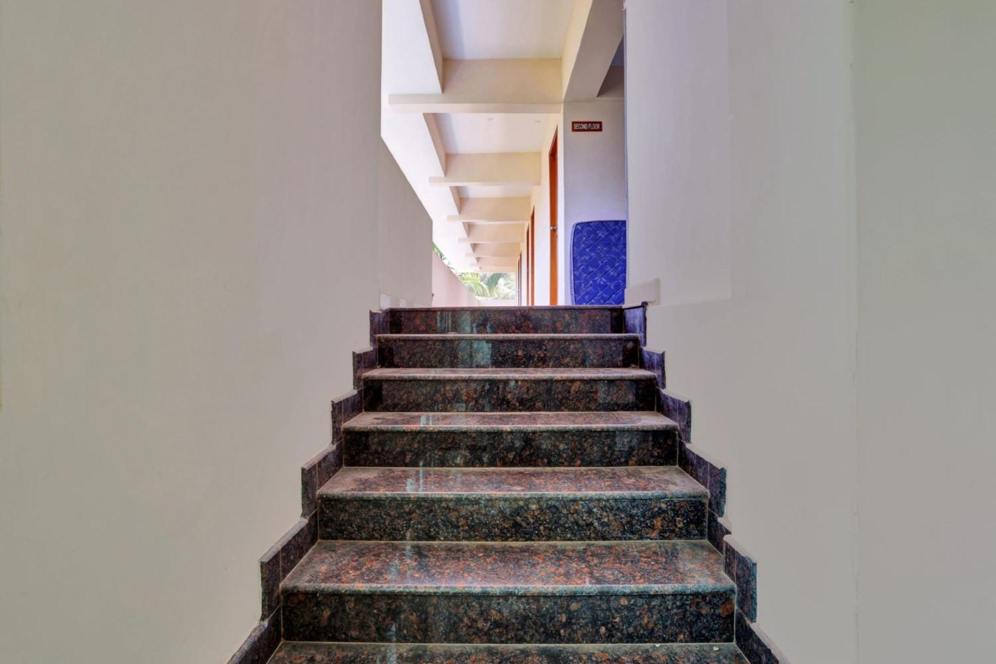 Hotel O Family Castle Inn Collection O Thiruvananthapuram Exteriör bild