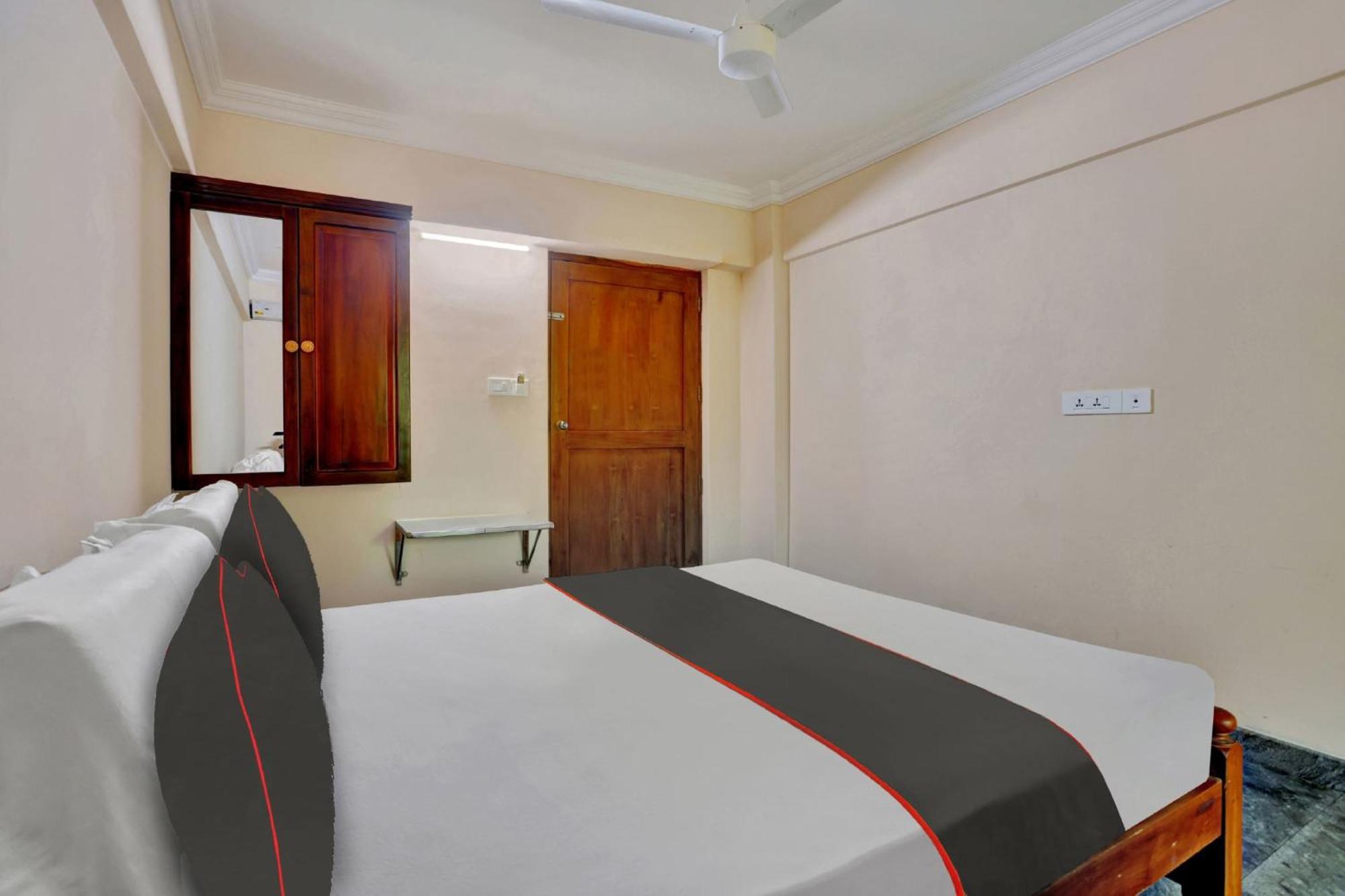 Hotel O Family Castle Inn Collection O Thiruvananthapuram Exteriör bild