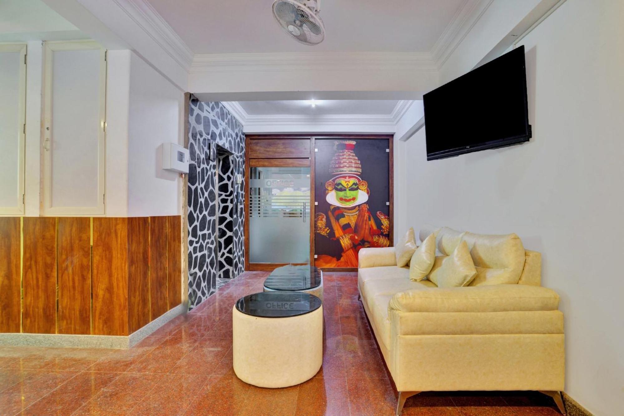 Hotel O Family Castle Inn Collection O Thiruvananthapuram Exteriör bild